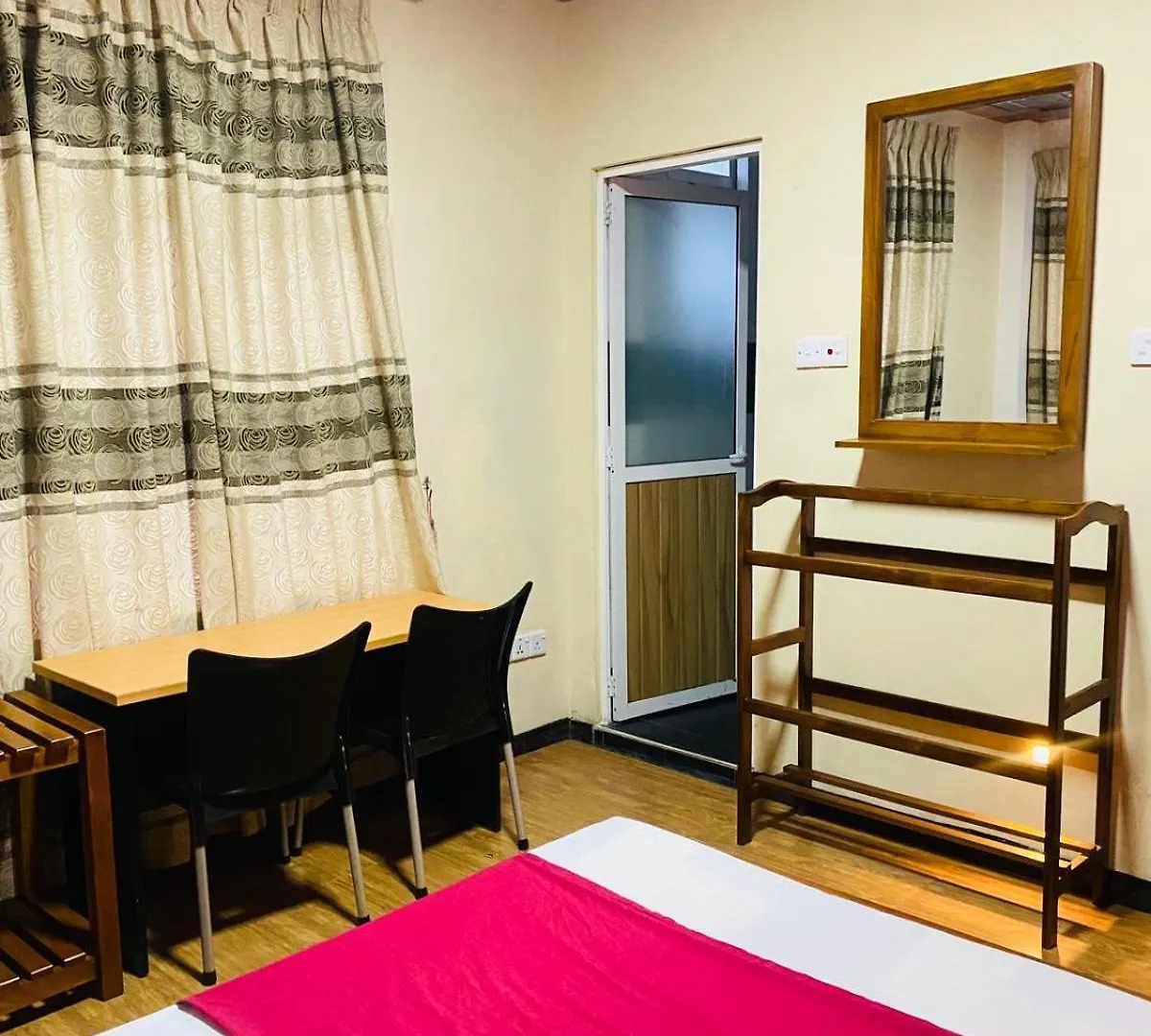 Guest house Niwasa Hills Hotel Nuwara Eliya Sri Lanka